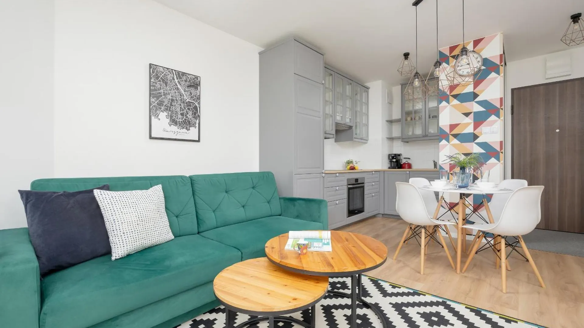 Wyjatkowy Apartament Z Parkingiem W Warszawie By Rent Like Home Warsaw Poland