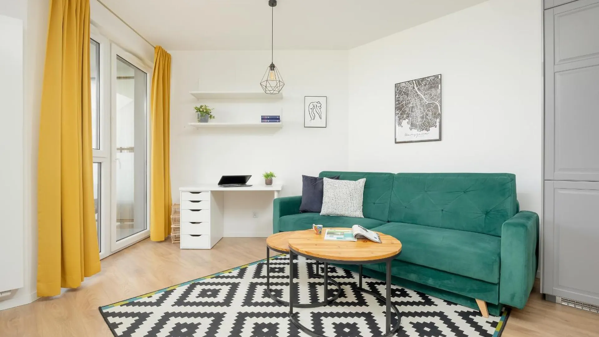 Wyjatkowy Apartament Z Parkingiem W Warszawie By Rent Like Home Warsaw 0*,