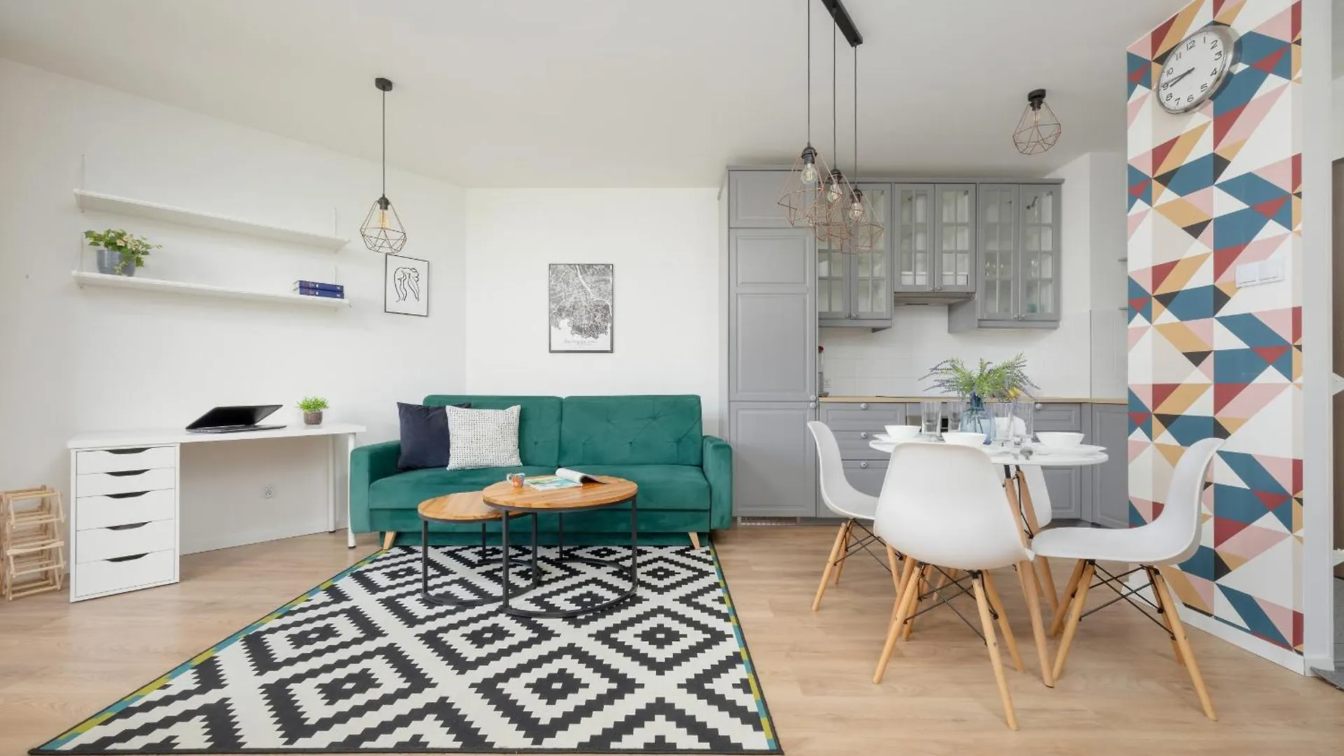 Wyjatkowy Apartament Z Parkingiem W Warszawie By Rent Like Home Warsaw