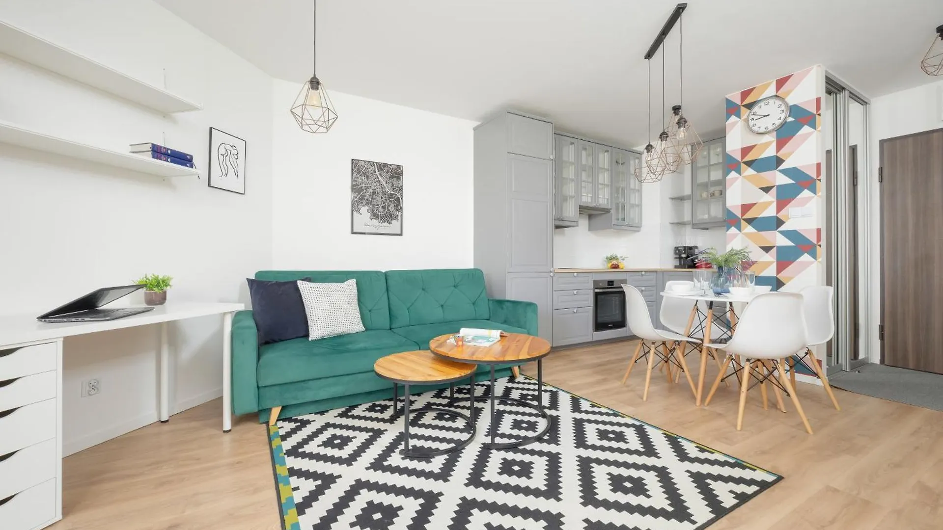 Apartment Wyjatkowy Apartament Z Parkingiem W Warszawie By Rent Like Home Warsaw